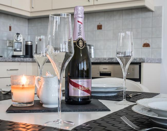Luxury Penthouse Apartment With 3 Balconies -2 Bedrooms -Petrus View & Parking Люксембург Экстерьер фото