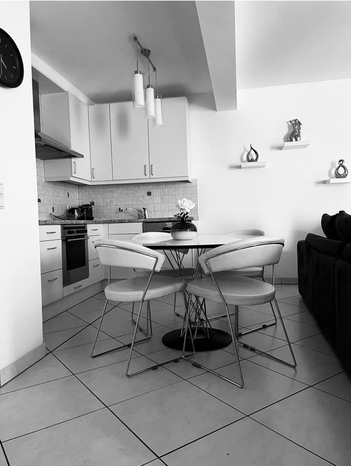 Luxury Penthouse Apartment With 3 Balconies -2 Bedrooms -Petrus View & Parking Люксембург Экстерьер фото